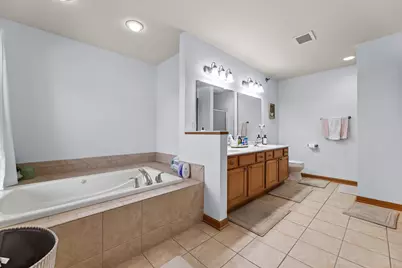 12155 W Virginia Cir #7, Franklin, WI 53132 - Photo 16