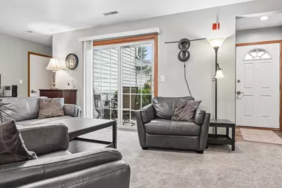 W240N2550 E Parkway Meadow Cir #2, Pewaukee, WI 53072 - Photo 22