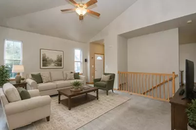 2812 E Somers Ct, Cudahy, WI 53110 - Photo 2