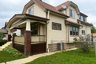 1634 S 58th St, West Allis, WI 53214 - Photo 2
