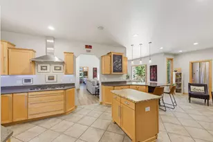 W266N6696 Beacon Hills Dr, Lisbon, WI 53089 - Photo 12