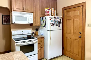 1634 S 58th St, West Allis, WI 53214 - Photo 6