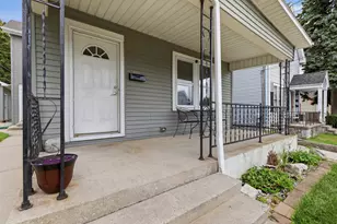 1210 Hamilton St, Manitowoc, WI 54220 - Photo 24