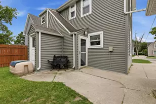 1210 Hamilton St, Manitowoc, WI 54220 - Photo 28