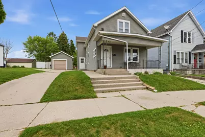 1210  Hamilton St, Manitowoc, WI 54220 - Photo 1