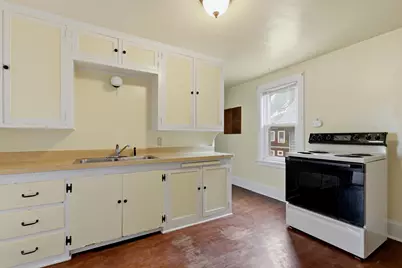 1210  Hamilton St, Manitowoc, WI 54220 - Photo 18