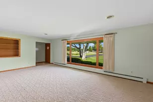 7631 W 5 Mile Rd, Racine, WI 53126 - Photo 8