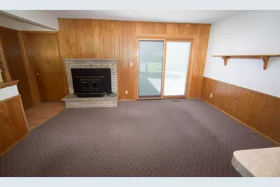 10520 W Monastery Dr, Franklin, WI 53132 - Photo 12