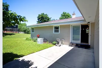 10520 W Monastery Dr, Franklin, WI 53132 - Photo 22
