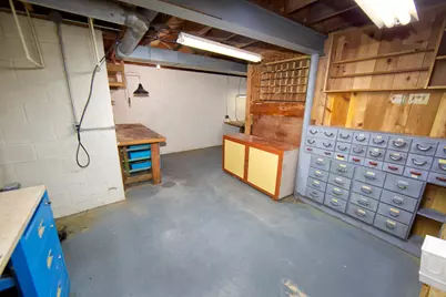 10520 W Monastery Dr, Franklin, WI 53132 - Photo 20