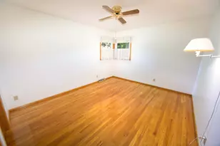 10520 W Monastery Dr, Franklin, WI 53132 - Photo 14
