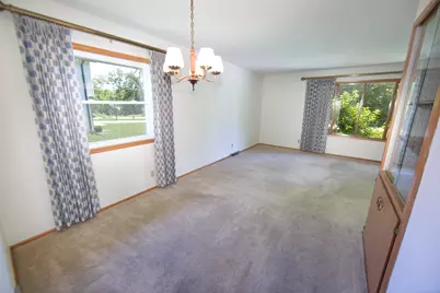 10520 W Monastery Dr, Franklin, WI 53132 - Photo 6