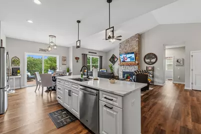 387  Drumlin Loop, Ripon, WI 54971 - Photo 8