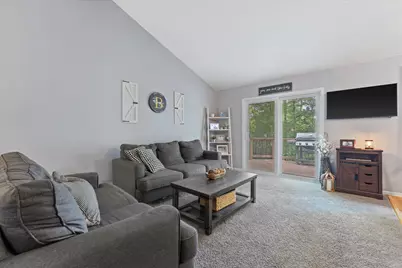 4948  Deerwood Dr, Racine, WI 53406 - Photo 16