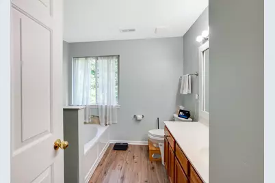 2549  Fox River Pkwy, Waukesha, WI 53189 - Photo 18