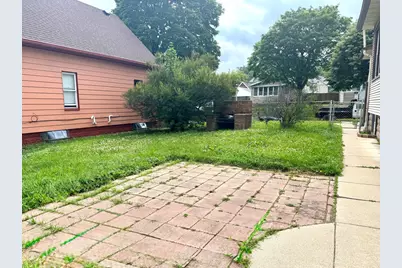 16 S 58th St, West Allis, WI 53214 - Photo 2