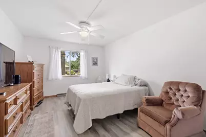 1646 S Carriage Ln #2, New Berlin, WI 53151 - Photo 10
