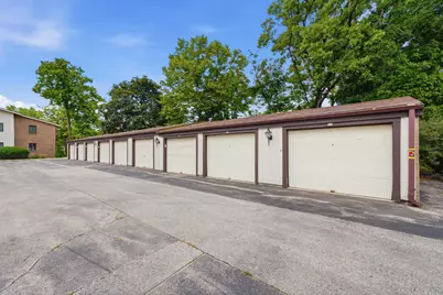 1646 S Carriage Ln #2, New Berlin, WI 53151 - Photo 12