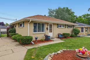 N89W15350 Cleveland Ave, Menomonee Falls, WI 53051 - Photo 26