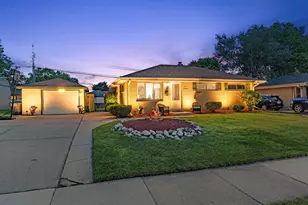 N89W15350 Cleveland Ave, Menomonee Falls, WI 53051 - Photo 28