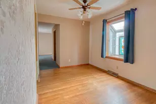 11634 W Dearbourn Ave, Wauwatosa, WI 53226 - Photo 14