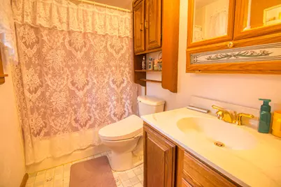 11634 W Dearbourn Ave, Wauwatosa, WI 53226 - Photo 10