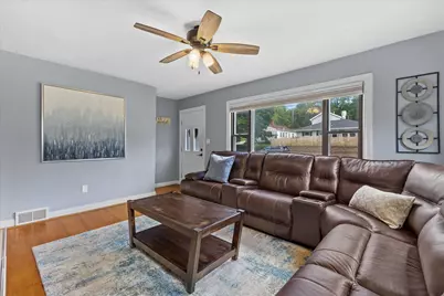 1704  Murray Ave, Waukesha, WI 53186 - Photo 4