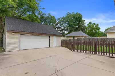 1704  Murray Ave, Waukesha, WI 53186 - Photo 32