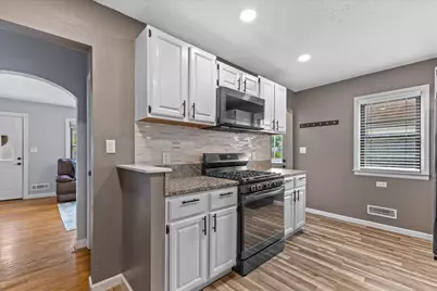 1704  Murray Ave, Waukesha, WI 53186 - Photo 8