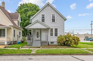 813 Huron Ave, Sheboygan, WI 53081 - Photo 1