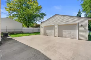 4714 W Howard Ave, Milwaukee, WI 53220 - Photo 4