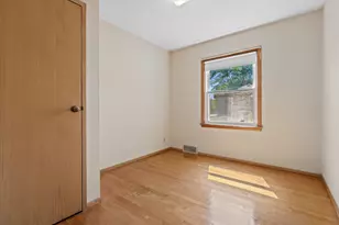 4714 W Howard Ave, Milwaukee, WI 53220 - Photo 18