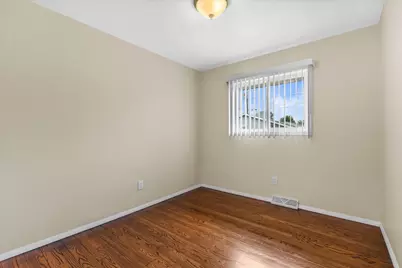 6902  Brian Dr, Racine, WI 53402 - Photo 16
