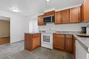 6902 Brian Dr, Racine, WI 53402 - Photo 8