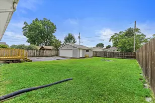 6902 Brian Dr, Racine, WI 53402 - Photo 32