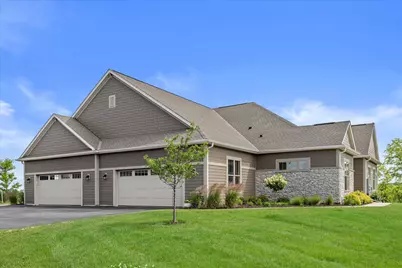 N28W25172  Parkway Ridge Cir #B, Pewaukee, WI 53072 - Photo 48