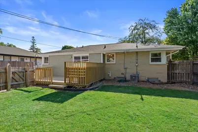 W148N8416  Albert Pl, Menomonee Falls, WI 53051 - Photo 26