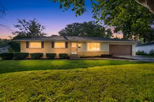 W172N9256 Shady Ln, Menomonee Falls, WI 53051 - Photo 2