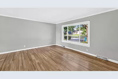 W172N9256  Shady Ln, Menomonee Falls, WI 53051 - Photo 4