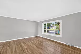 W172N9256 Shady Ln, Menomonee Falls, WI 53051 - Photo 4