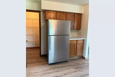 610 E Wisconsin St #610 1/2, Delavan, WI 53115 - Photo 4