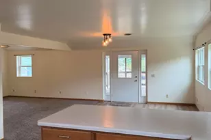 610 E Wisconsin St, Delavan, WI 53115 - Photo 10