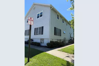 610 E Wisconsin St #610 1/2, Delavan, WI 53115 - Photo 2