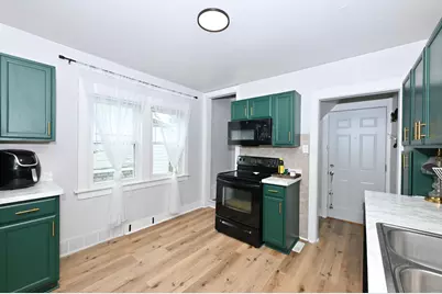 2025 S 71st St, West Allis, WI 53219 - Photo 10