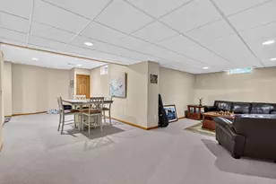 1411 Windy Knoll Dr, Richfield, WI 53033 - Photo 38