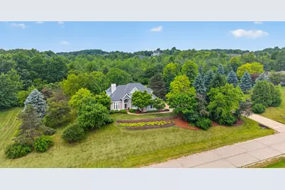 1411  Windy Knoll Dr, Richfield, WI 53033 - Photo 52