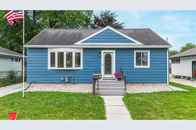 358 E Bank St, Fond du Lac, WI 54935 - Photo 1