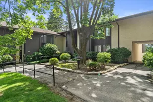 2430 W Good Hope Rd, Glendale, WI 53209 - Photo 28