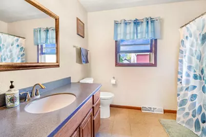 N172W20516  Hazelwood Ln, Jackson, WI 53037 - Photo 16