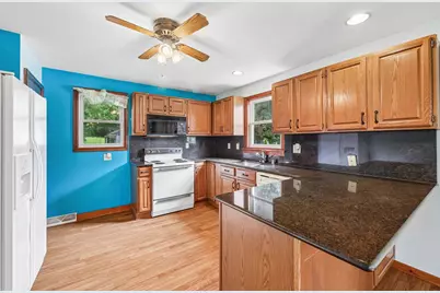 315 E Water St, Watertown, WI 53094 - Photo 12